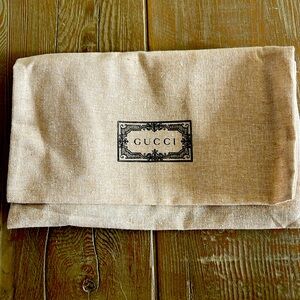 Gucci wallet dust cover